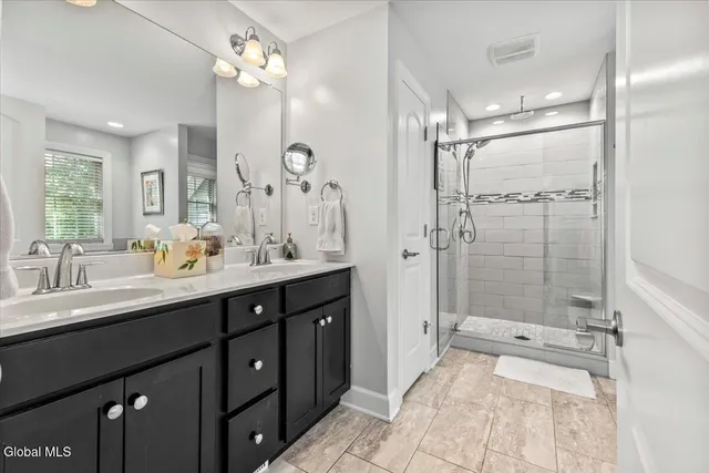 $929,000 | 76 Tamarack Lane, Colonie, NY 12309