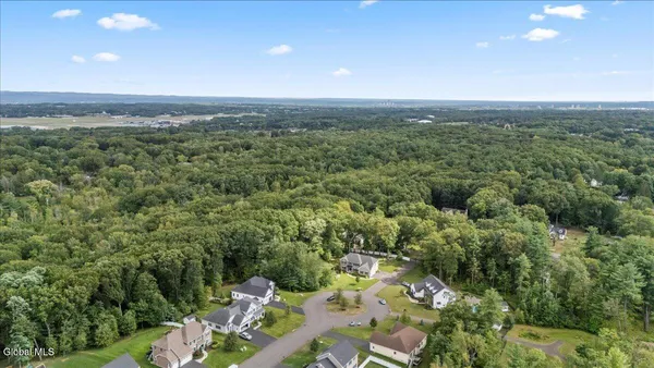 $929,000 | 76 Tamarack Lane, Colonie, NY 12309