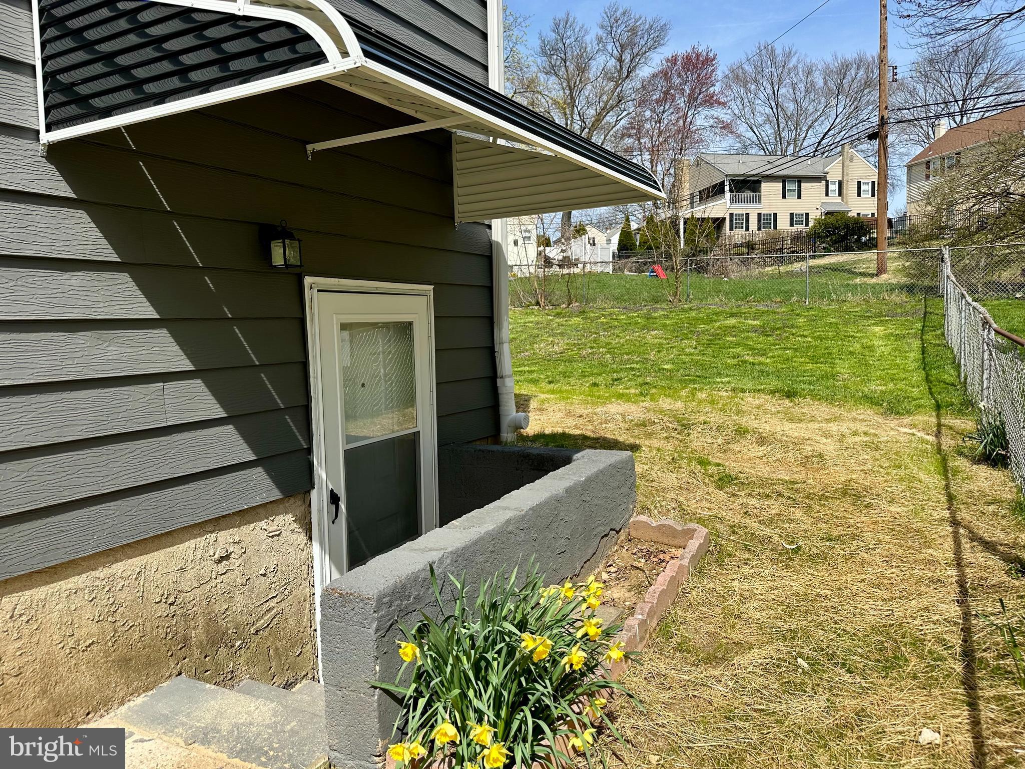 1552 Fitzwatertown Road Willow Grove, PA 19090 - Photo 22 of 23 Side Exterior