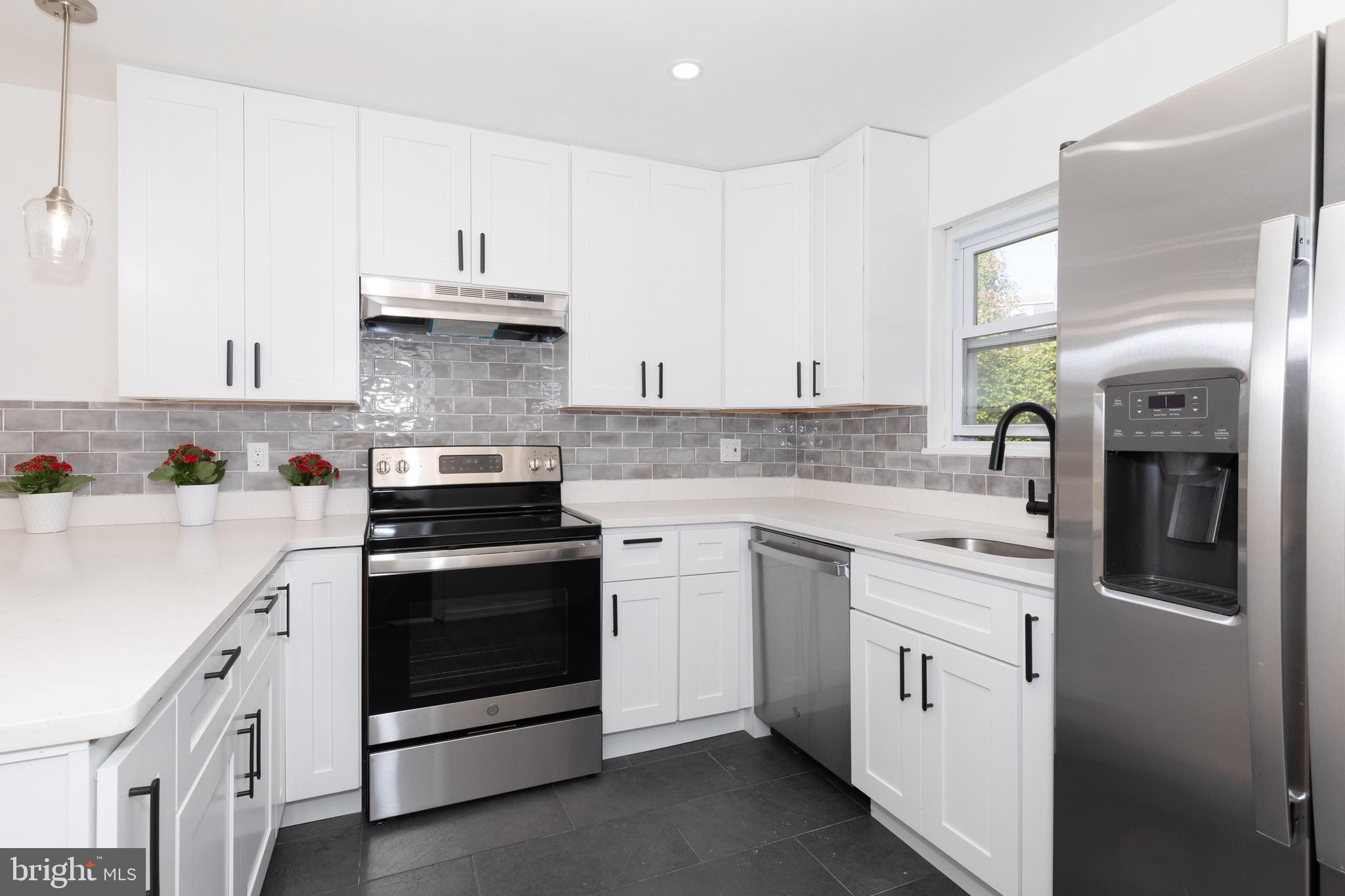 1552 Fitzwatertown Road Willow Grove, PA 19090 - Photo 10 of 23 Kitchen