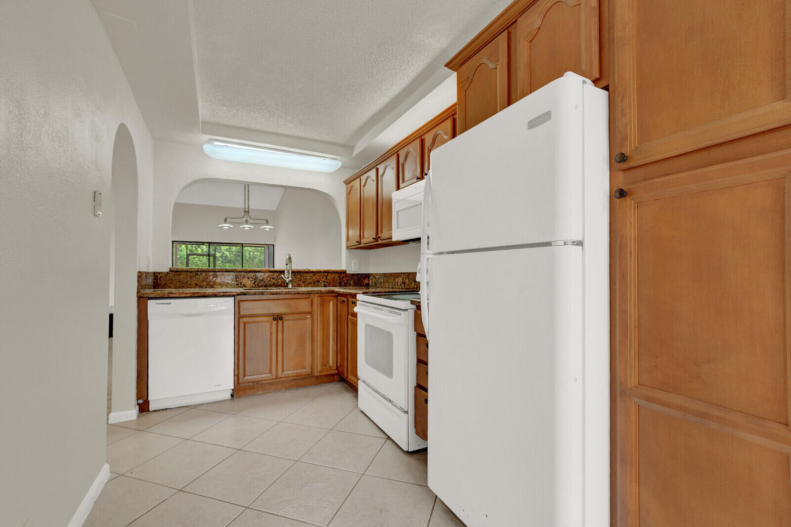 6371 Toulon Drive Boca Raton, FL 33433 - Photo 13 of 33 Kitchen