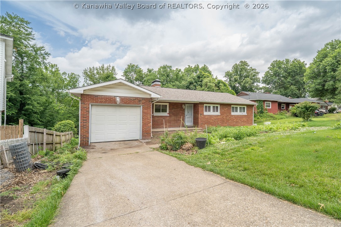 1129 Emerald Road Charleston, WV 25314 - Photo 2 of 25 Gallery Image 2