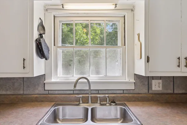 $186,000 | 617 South Lansing Street, Mount Pleasant, MI 48858