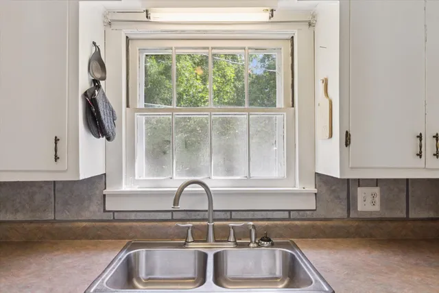 $186,000 | 617 South Lansing Street, Mount Pleasant, MI 48858