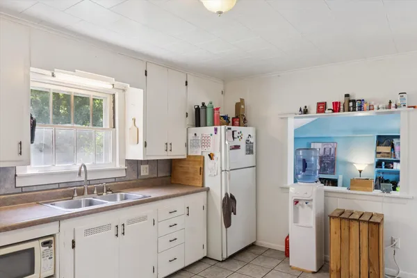 $186,000 | 617 South Lansing Street, Mount Pleasant, MI 48858