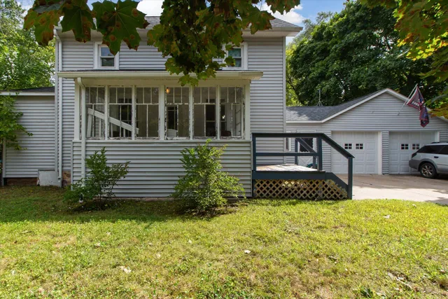 $186,000 | 617 South Lansing Street, Mount Pleasant, MI 48858