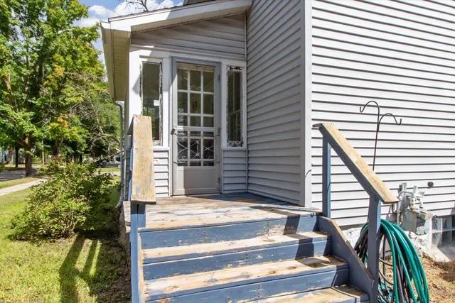 $186,000 | 617 South Lansing Street, Mount Pleasant, MI 48858