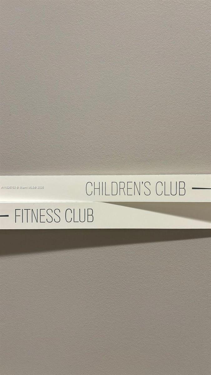 68 Southeast 6th Street, Unit 2804 Miami, FL 33131 - Photo 31 of 41 a close up of a kitchen