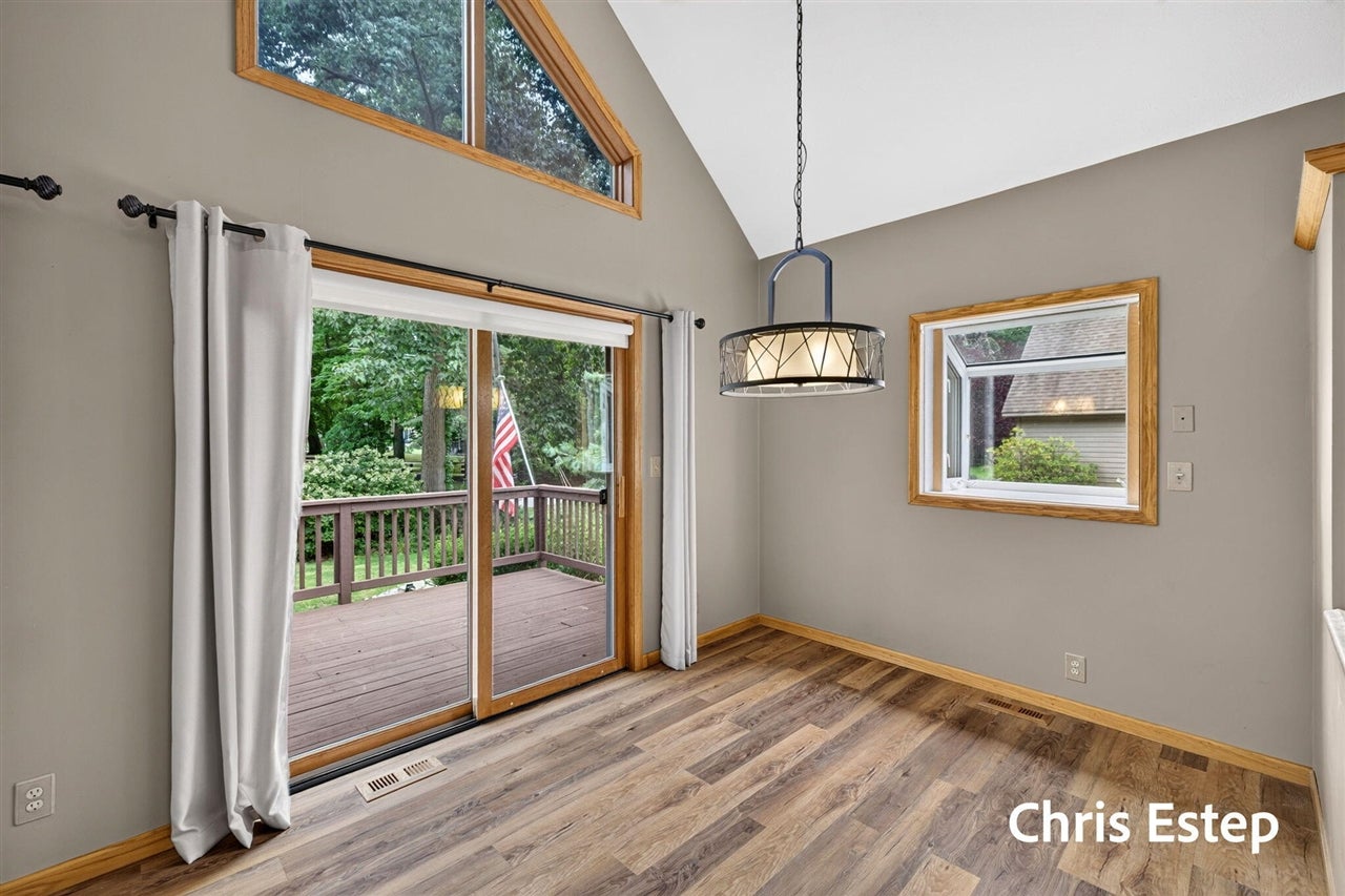 18127 Lovell Road Spring Lake, MI 49456 - Photo 10 of 42 Gallery Image 10