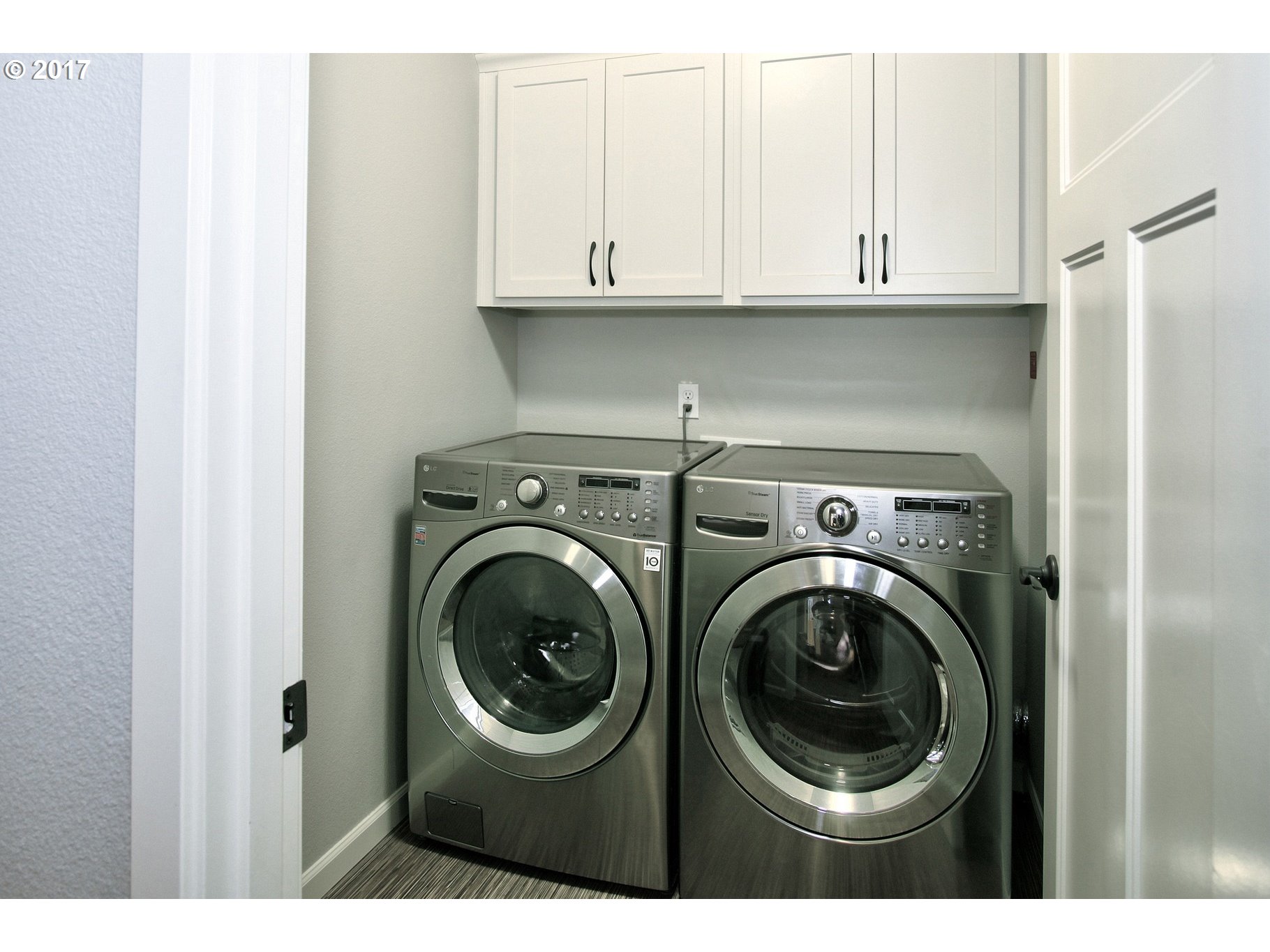 12723 Southwest Willow Point Lane Tigard, OR 97224 - Photo 21 of 27 a view of washer and dryer