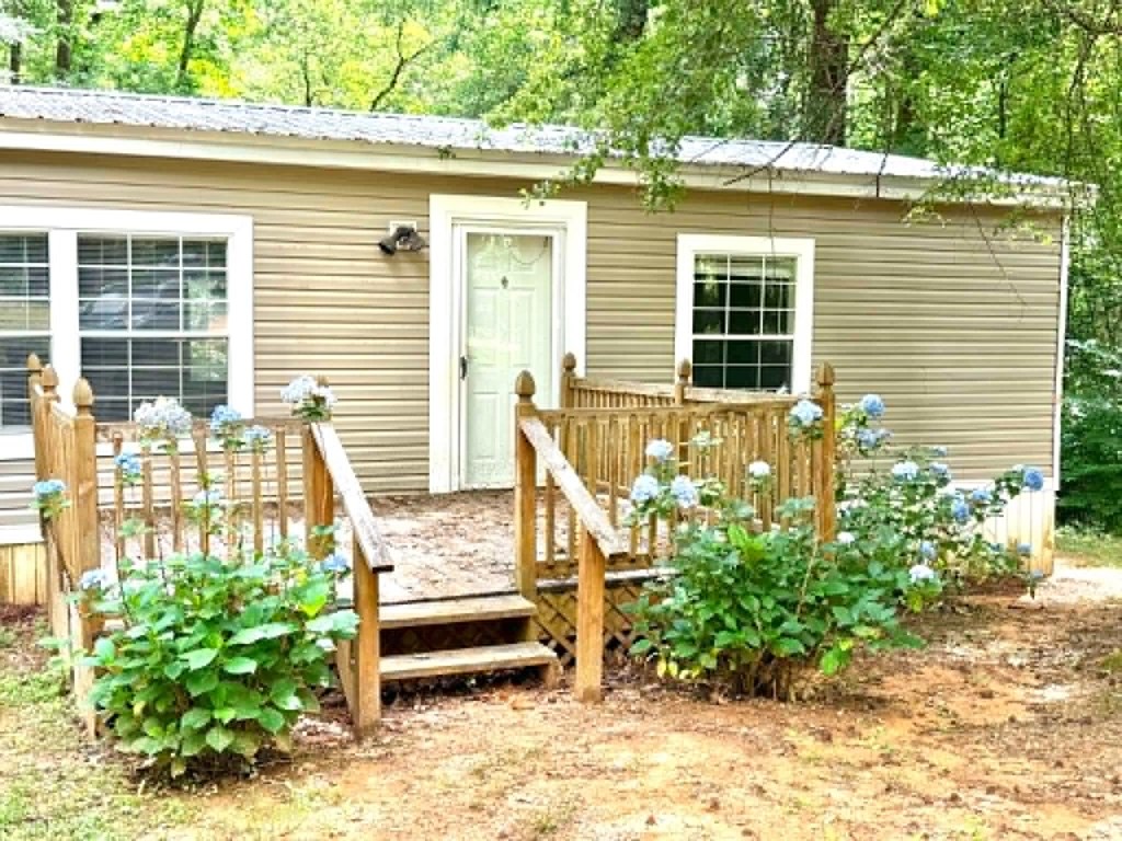 632 Lakeview Drive Abbeville, AL 36310 - Photo 3 of 19