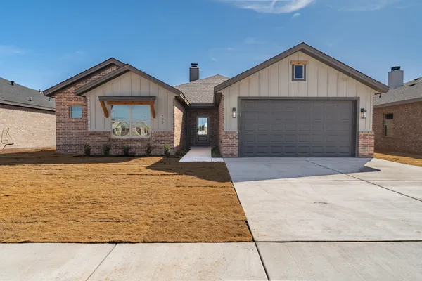 $325,000 | 705 East 14th Street, Wolfforth, TX 79382