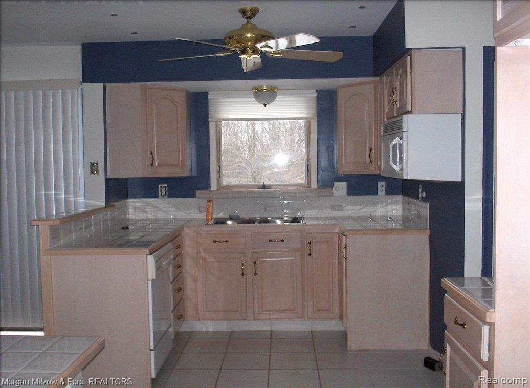 3699 Baldwin 084