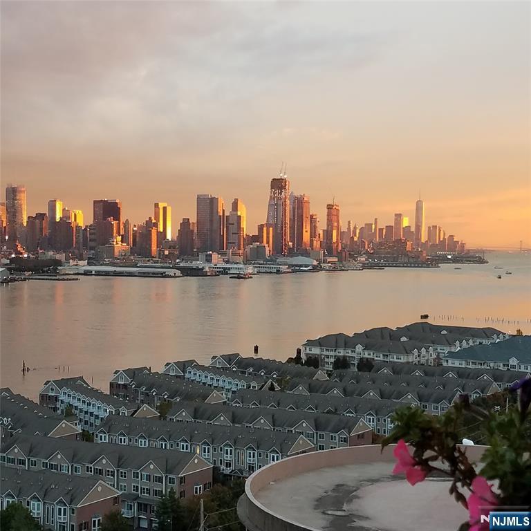 6600 Boulevard East, Unit 8A West New York, NJ 07093 - Photo 23 of 24 a view of a city