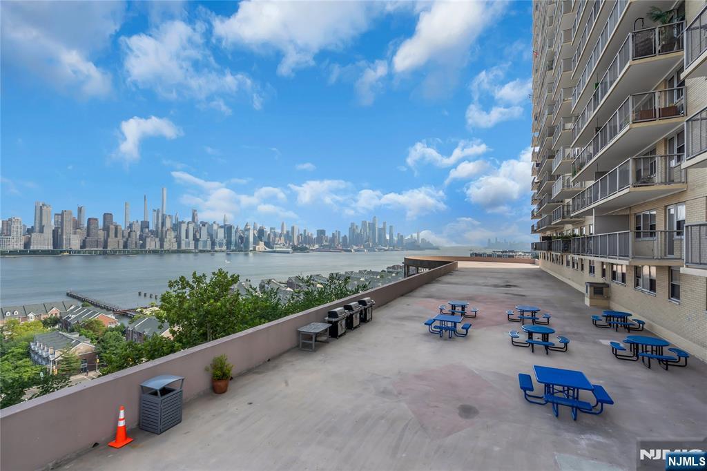 6600 Boulevard East, Unit 8A West New York, NJ 07093 - Photo 8 of 24 a view of a city