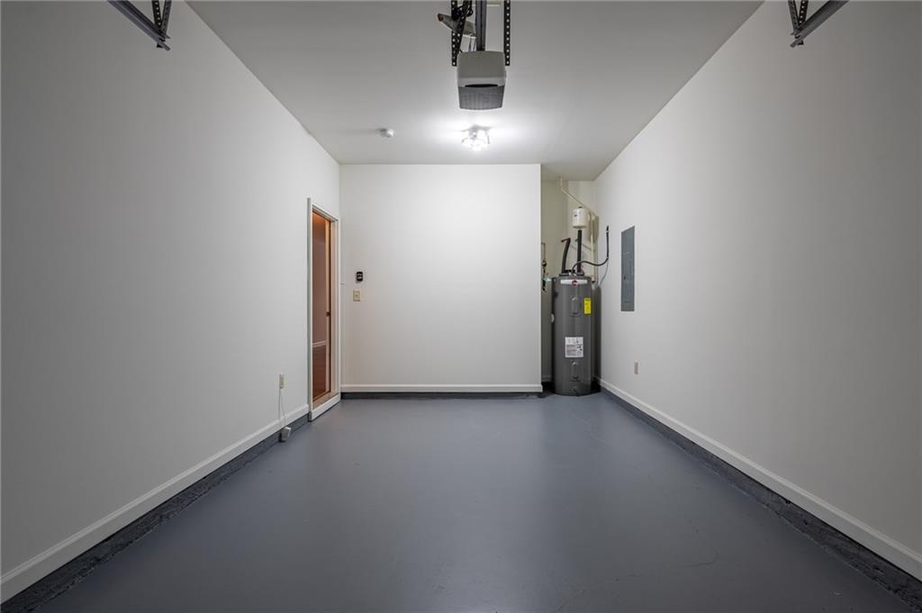 3207 Cyrus Point Lane Kennesaw, GA 30152 - Photo 22 of 24 an empty room with closet and windows