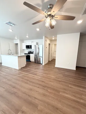 $1,400 | 1615 North Clinton Avenue, Lubbock, TX 79416