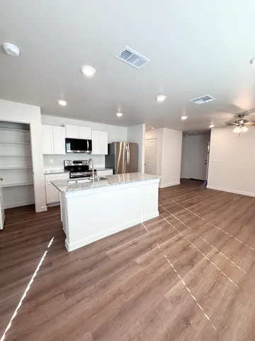 $1,400 | 1615 North Clinton Avenue, Lubbock, TX 79416