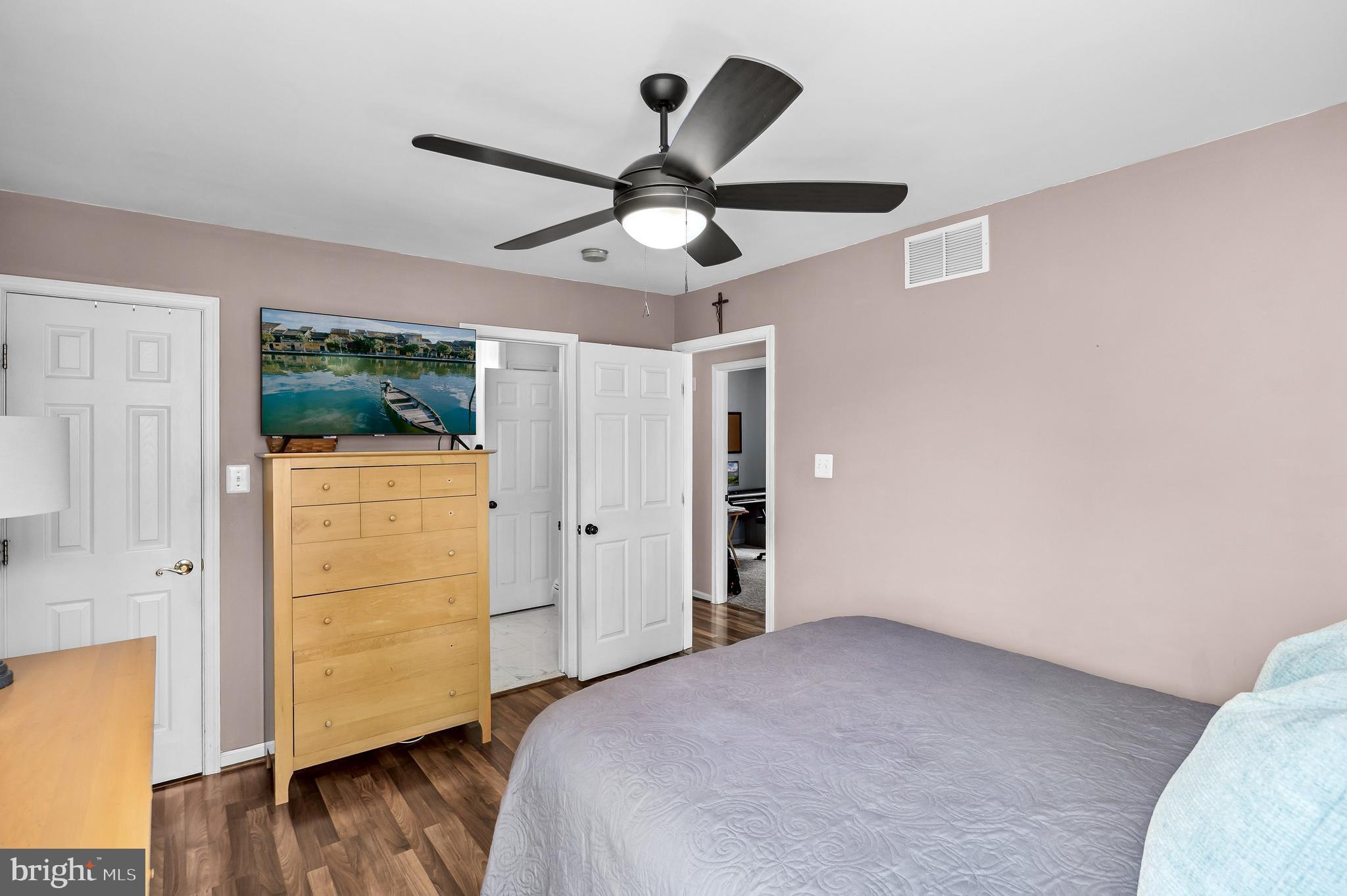 208 Hooker Street Riverside, NJ 08075 - Photo 18 of 36