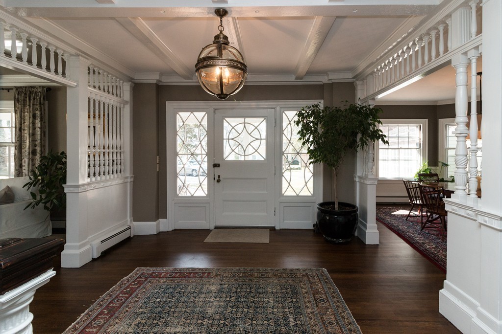 18 Winthrop Road Wayland, MA 01778 - Photo 2 of 30