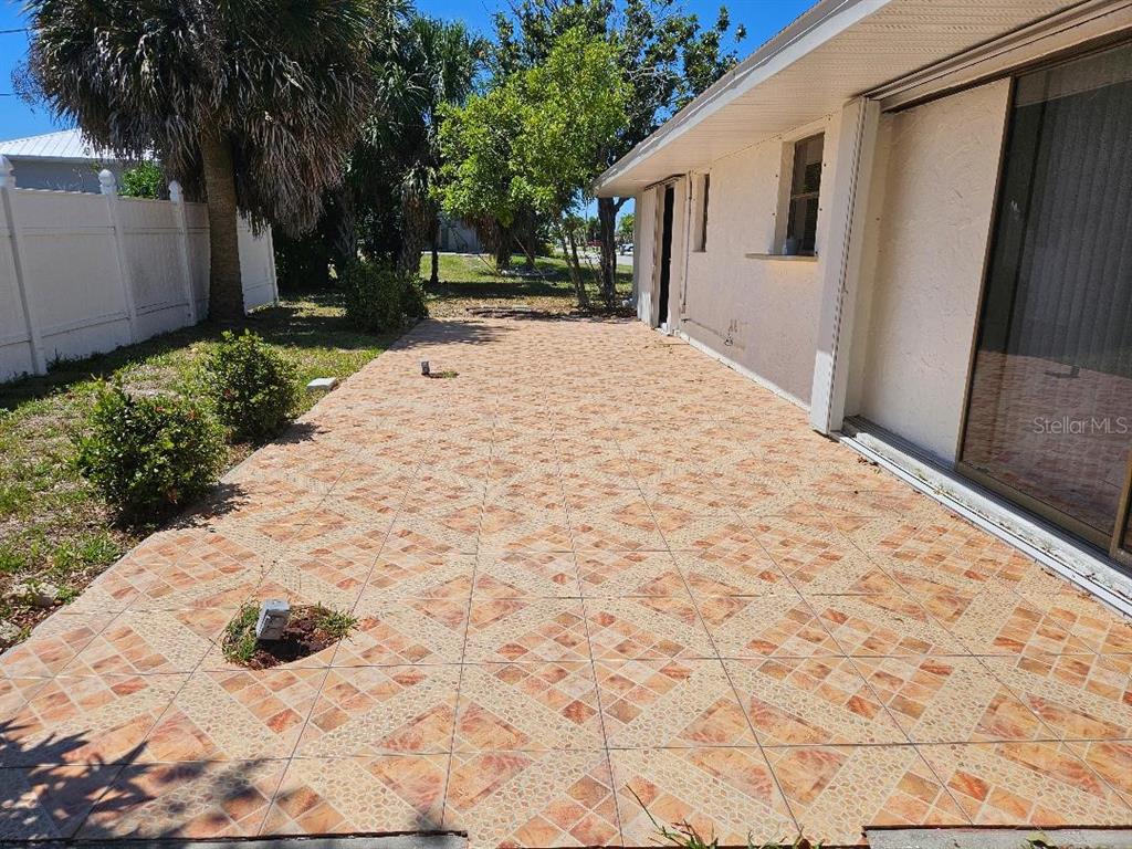 355 Spring Lake Boulevard Northwest Port Charlotte, FL 33952 - Photo 39 of 43