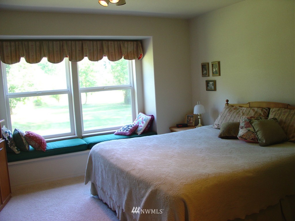 7016 Creekside Lane Southwest Rochester, WA 98579 - Photo 11 of 14