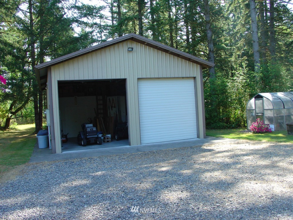 7016 Creekside Lane Southwest Rochester, WA 98579 - Photo 3 of 14
