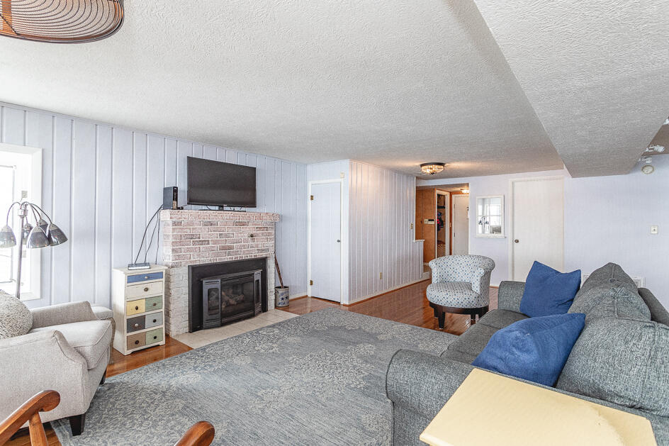 8738 Cherry Point Road Manitou Beach, MI 49253 - Photo 11 of 48 5R9A0156-HDR