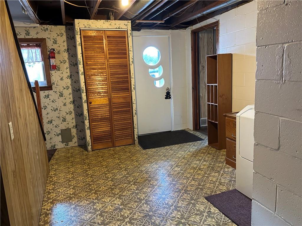 102 Schall Road Kittanning, PA 16201 - Photo 19 of 30 a view of entryway door
