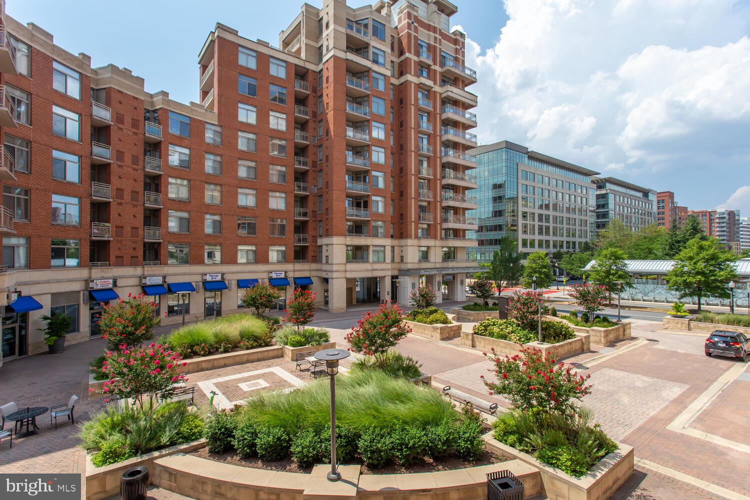 3650 South Glebe Road, Unit 239 Arlington, VA 22202 - Photo 34 of 38 a picture of street with building view and lake view