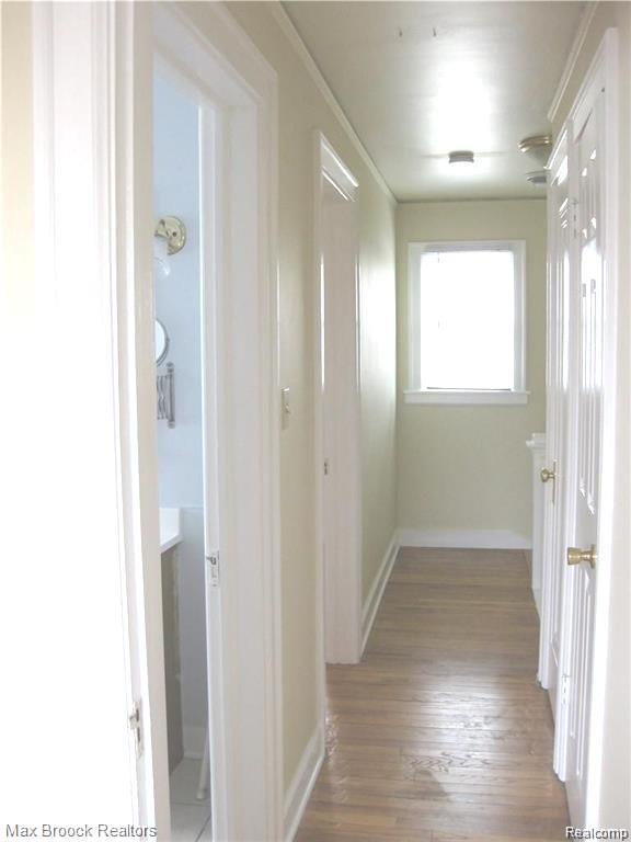 1247 Franklin Road Berkley, MI 48072 - Photo 10 of 13 Upper Hall