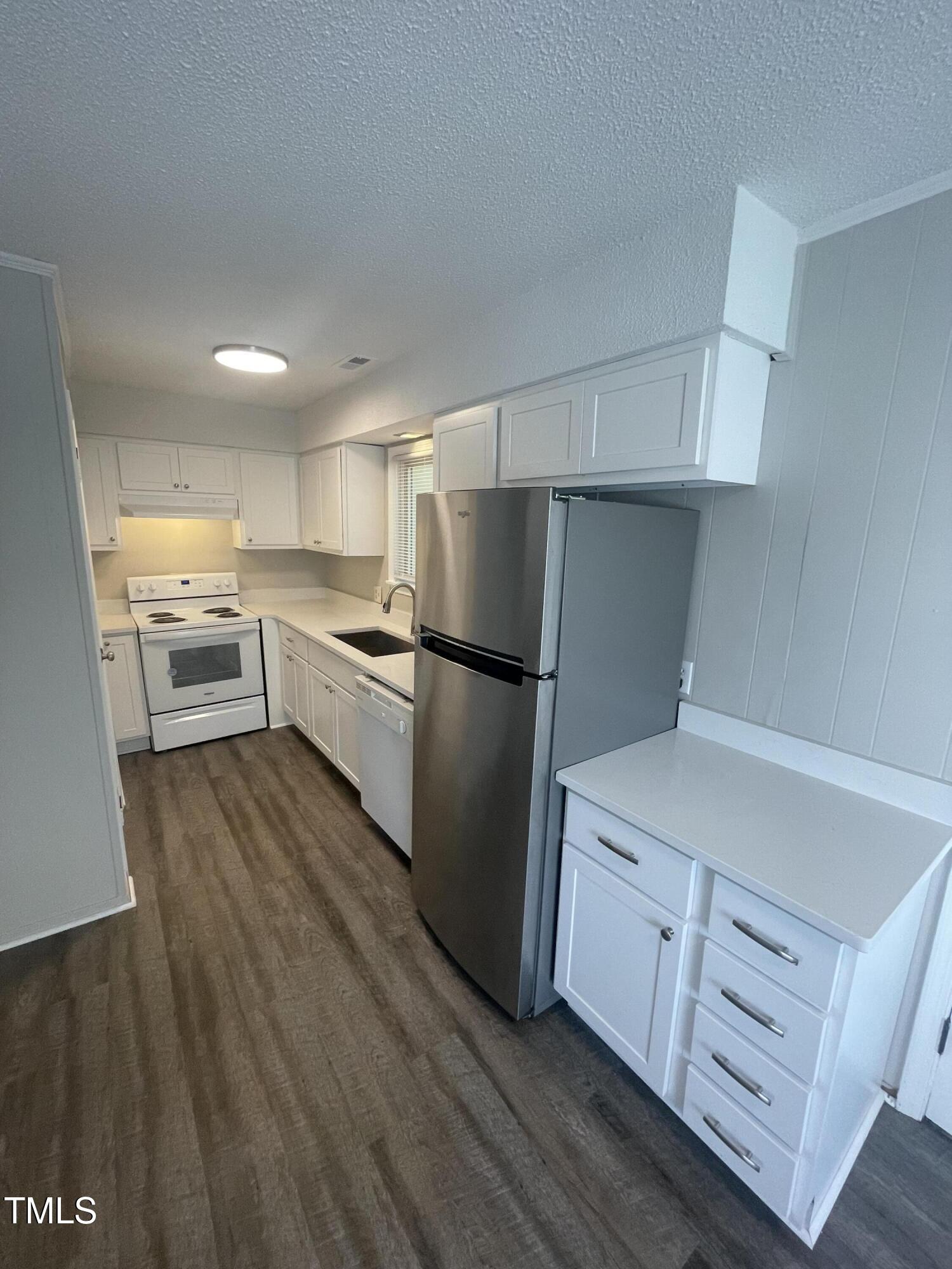 237 South Pine Street Wendell, NC 27591 - Photo 6 of 18 IMG_7819