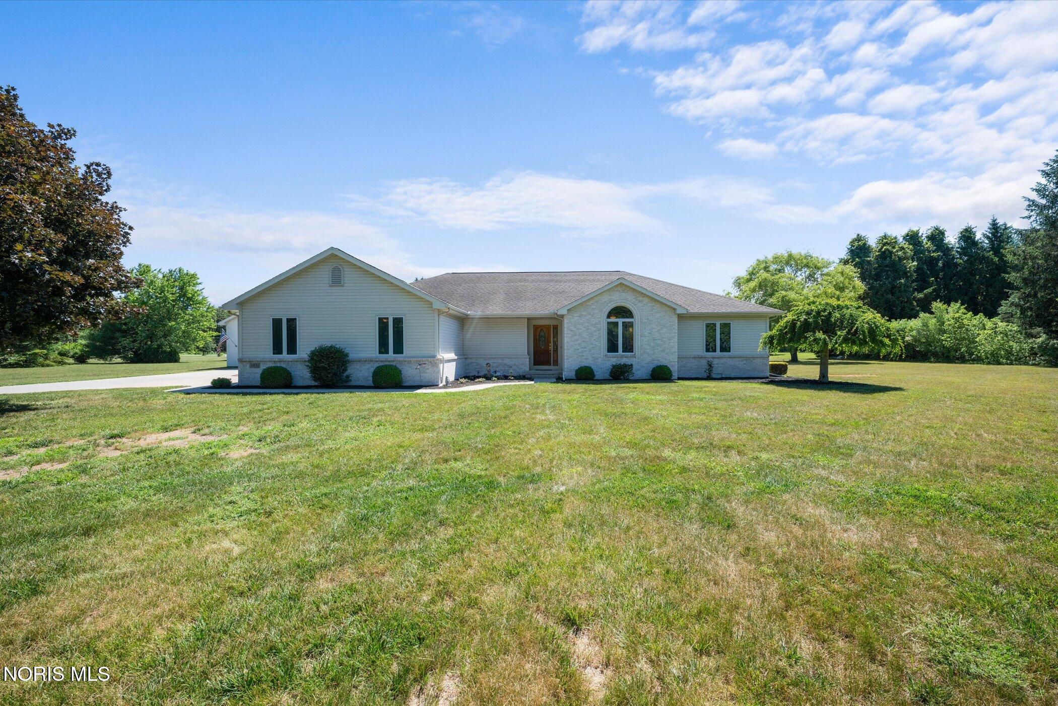 6851 Berridge Road Whitehouse, OH 43571 - Photo 2 of 39 Gallery Image 2