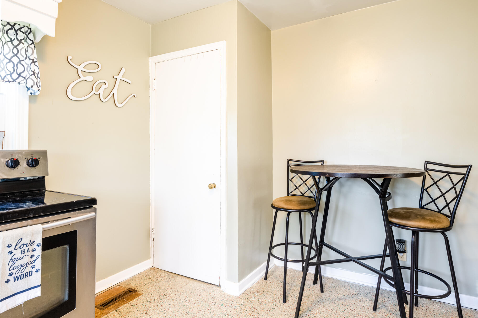 5711 Riverside Road Coloma, MI 49038 - Photo 9 of 30 Riverside-109