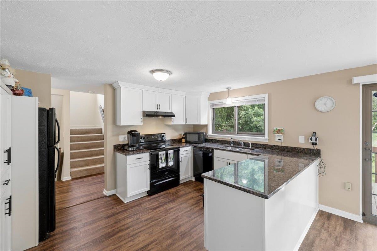 10 Cardinal Court, Unit 10 Merrimack, NH 03054 - Photo 16 of 50