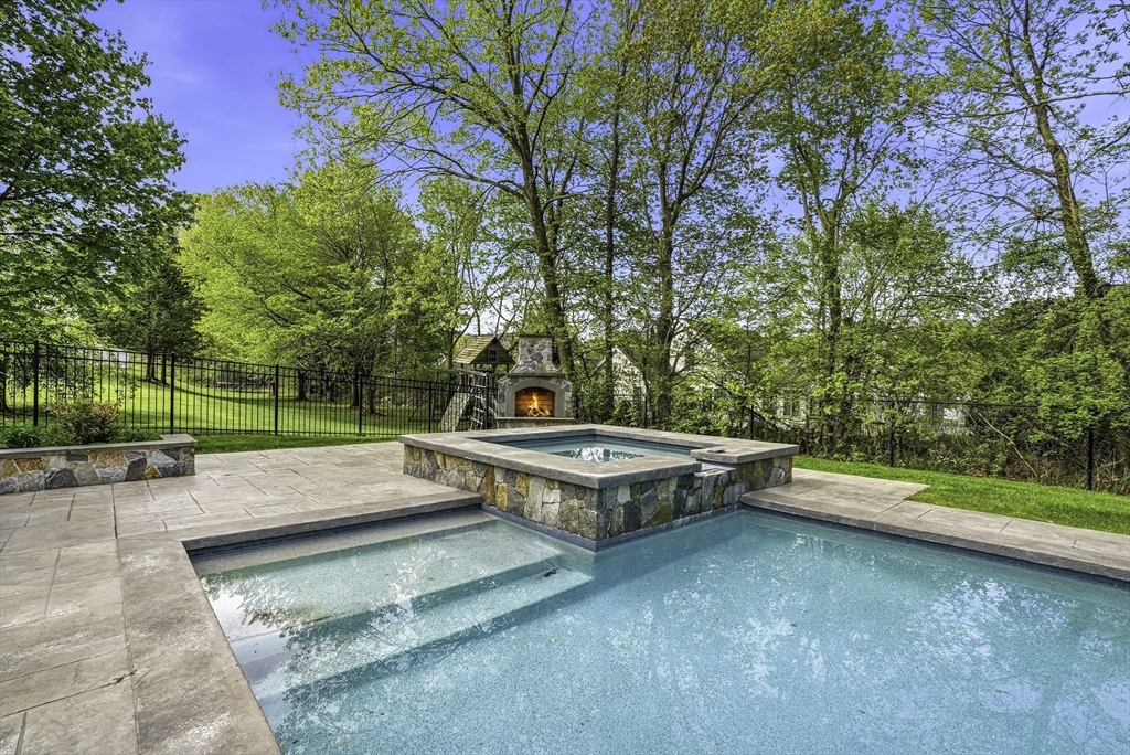 82 Hardwick Road Ashland, MA 01721 - Photo 42 of 42 Gallery Image 42
