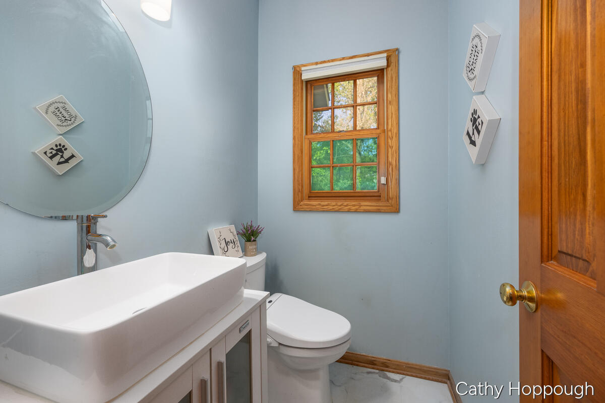 470 Caroline Street Ionia, MI 48846 - Photo 19 of 81