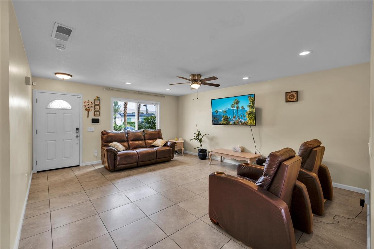 68705 Tortuga Road Cathedral City, CA 92234 - Photo 5 of 39 05-05