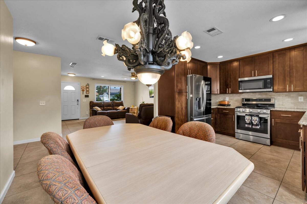 68705 Tortuga Road Cathedral City, CA 92234 - Photo 9 of 39 09-09