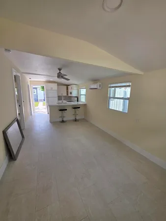$1,600 | 312 North H Street, Unit B, Lake Worth Beach, FL 33460