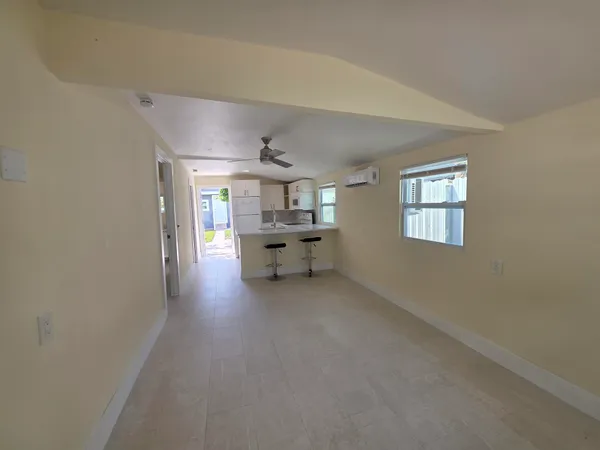 $1,600 | 312 North H Street, Unit B, Lake Worth Beach, FL 33460