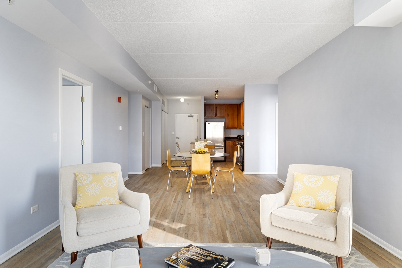 515 Main Street, Unit 708 Evanston, IL 60202 - Photo 3 of 16