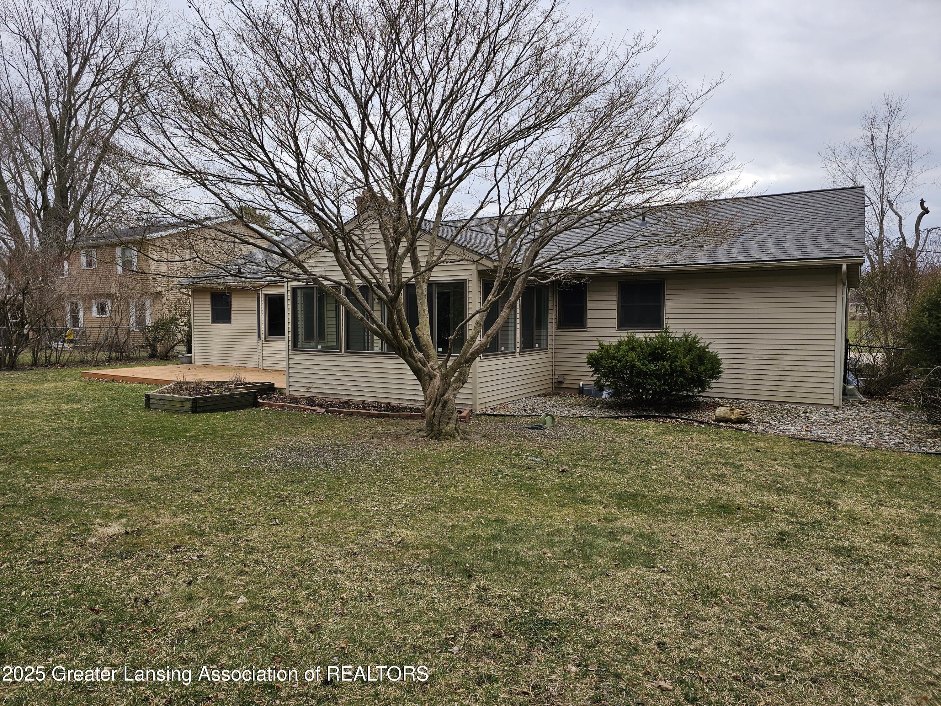 914 Morton Road Grand Ledge, MI 48837 - Photo 44 of 48 Rear