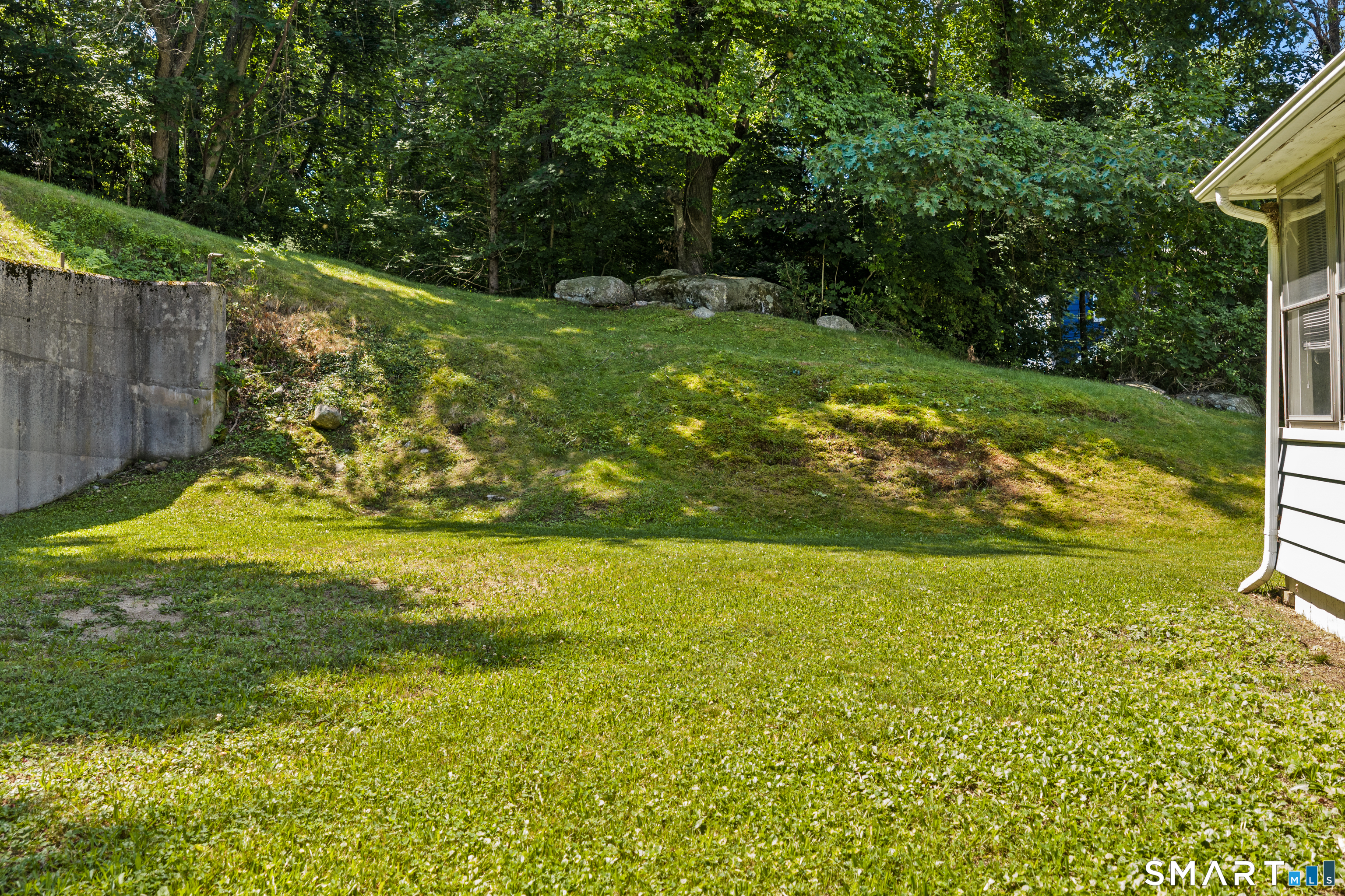77 Westbury Park Road Watertown, CT 06795 - Photo 37 of 40