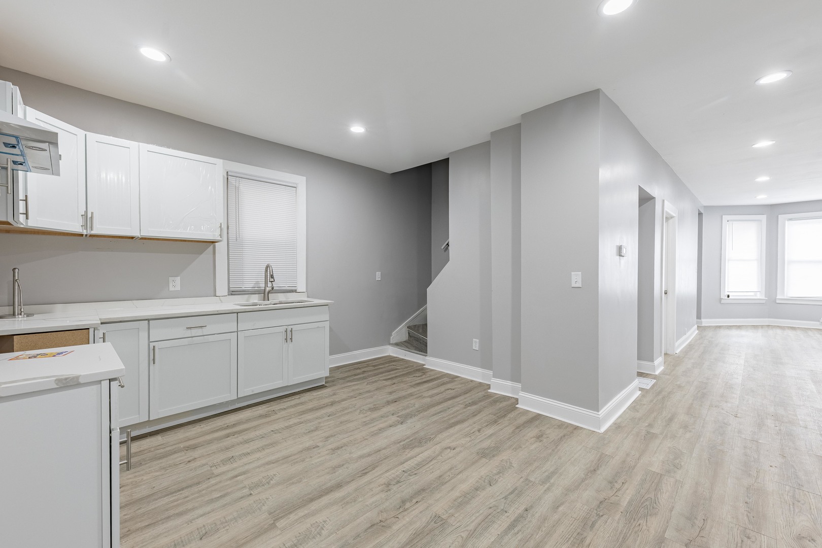 6944 South Racine Avenue Chicago, IL 60636 - Photo 8 of 29 Gallery Image 8
