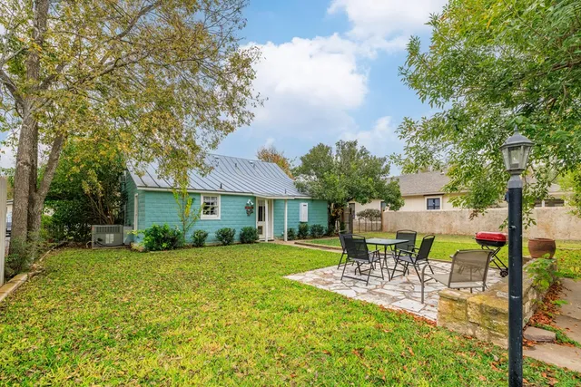 $625,000 | 606 North Adams Street, Fredericksburg, TX 78624