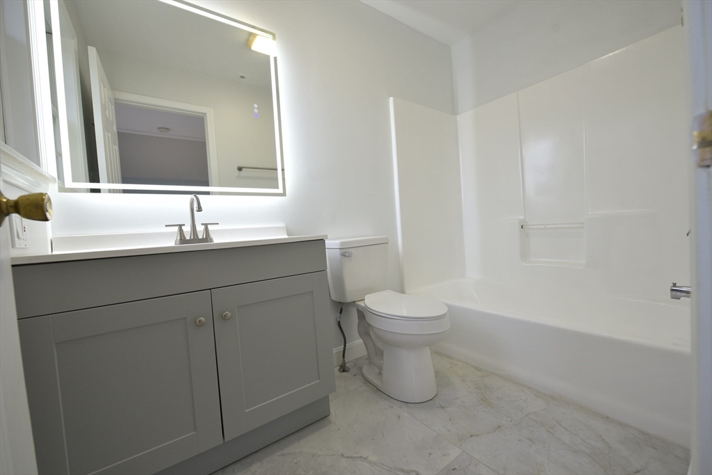 19 Stillman Circle Natick, MA 01760 - Photo 8 of 16