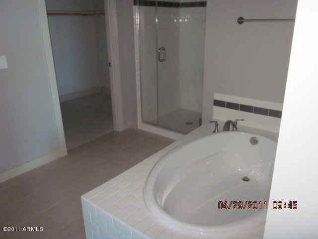 120 East Rio Salado Parkway, Unit 604 Tempe, AZ 85281 - Photo 14 of 14 Master Bathroom