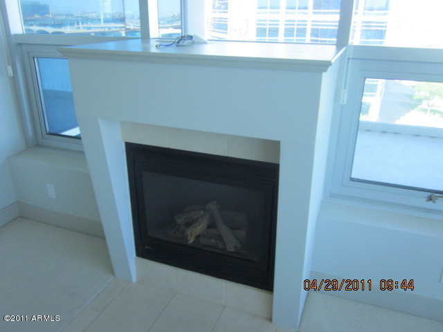 120 East Rio Salado Parkway, Unit 604 Tempe, AZ 85281 - Photo 6 of 14 Fireplace
