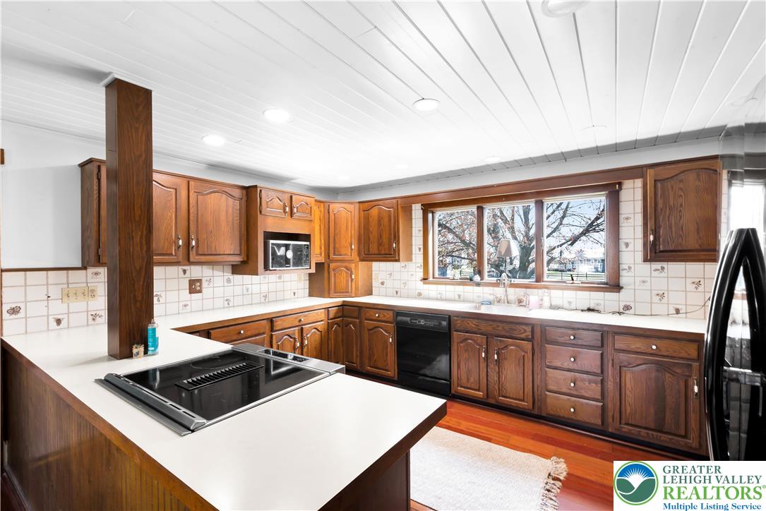 4006 Hecktown Road Bethlehem, PA 18020 - Photo 14 of 100